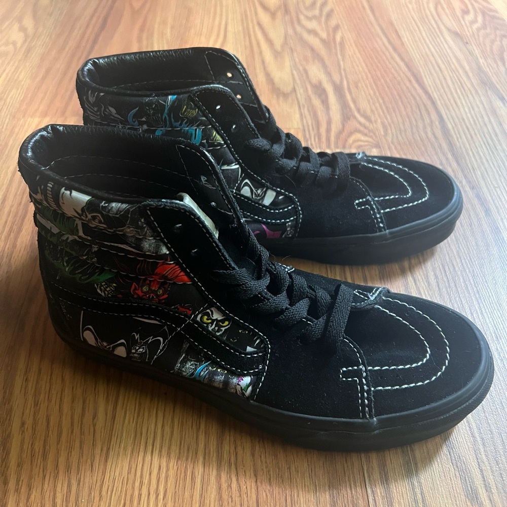 Vans X Disney Villain Sk8-Hi Zip Multicolor Shoes US M 6 W 7.5 like new
